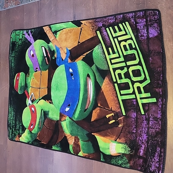 Teenage Mutant Ninja Turtles, 57" X 41" Poly Plush Blanket - Turtle Trouble - Picture 1 of 5